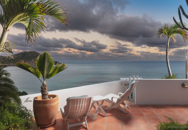 Villa en San Bartolomé - Maison Rose à Toiny es una bonita villa en el espíritu de St Barths. Villa en San Bartolomé - Maison Rose à Toiny es una bonita villa en el espíritu de St Barths.