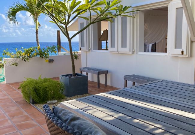 Villa à Saint Barthélemy - Maison Rose à Toiny est une jolie villa à l'esprit de St Barth. Villa à Saint Barthélemy - Maison Rose à Toiny est une jolie villa à l'esprit de St Barth.