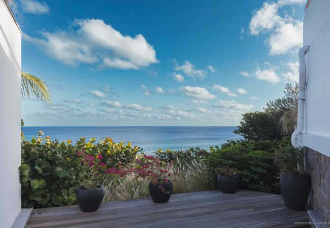 Villa à Saint Barthélemy - Maison Rose à Toiny est une jolie villa à l'esprit de St Barth. Villa à Saint Barthélemy - Maison Rose à Toiny est une jolie villa à l'esprit de St Barth.