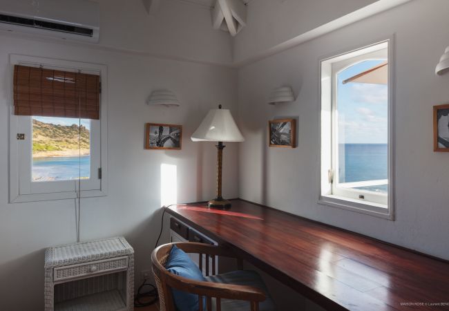 Villa à Saint Barthélemy - Maison Rose à Toiny est une jolie villa à l'esprit de St Barth. Villa à Saint Barthélemy - Maison Rose à Toiny est une jolie villa à l'esprit de St Barth.