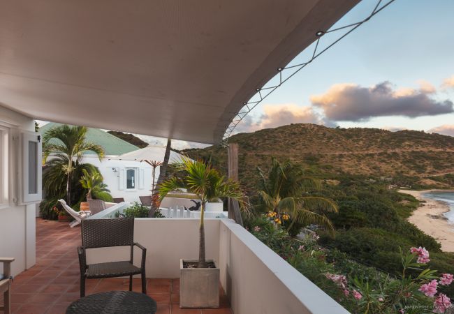 Villa à Saint Barthélemy - Maison Rose à Toiny est une jolie villa à l'esprit de St Barth. Villa à Saint Barthélemy - Maison Rose à Toiny est une jolie villa à l'esprit de St Barth.