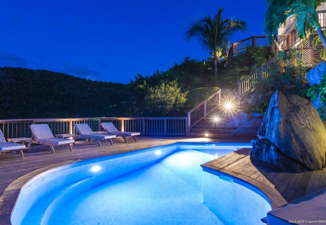 Villa à Saint Barthélemy - La villa ACAÏ offre une vue imprenable à Saint Barthelemy Villa à Saint Barthélemy - La villa ACAÏ offre une vue imprenable à Saint Barthelemy