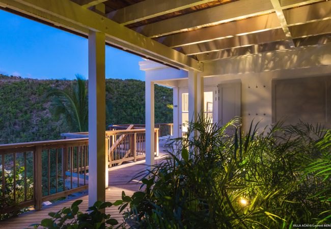 Villa à Saint Barthélemy - La villa ACAÏ offre une vue imprenable à Saint Barthelemy Villa à Saint Barthélemy - La villa ACAÏ offre une vue imprenable à Saint Barthelemy