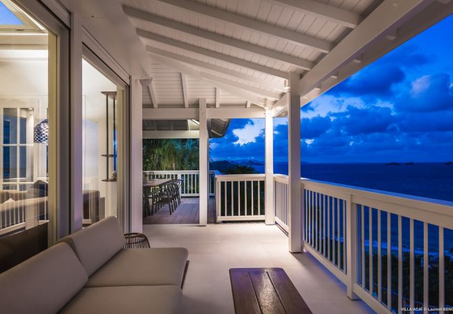 Villa à Saint Barthélemy - La villa ACAÏ offre une vue imprenable à Saint Barthelemy Villa à Saint Barthélemy - La villa ACAÏ offre une vue imprenable à Saint Barthelemy