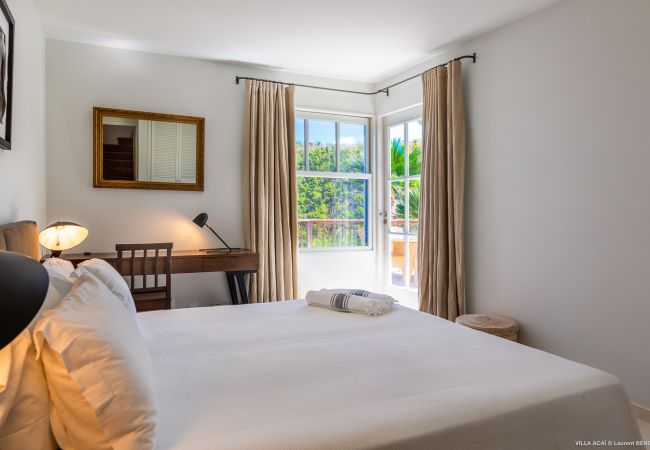 Villa à Saint Barthélemy - La villa ACAÏ offre une vue imprenable à Saint Barthelemy Villa à Saint Barthélemy - La villa ACAÏ offre une vue imprenable à Saint Barthelemy