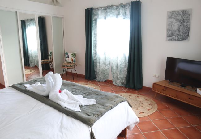 Villa à Saint Barthélemy - Villa LES GAILLACS à Saint Barth une vue incroyable Villa à Saint Barthélemy - Villa LES GAILLACS à Saint Barth une vue incroyable