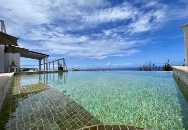 Villa à Saint Barthélemy - Allyre loue la belle VILLA DASHA à Saint Barthelemy Villa à Saint Barthélemy - Allyre loue la belle VILLA DASHA à Saint Barthelemy