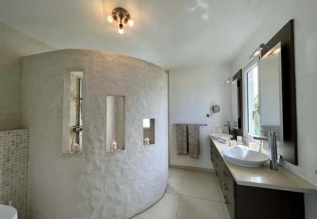 Villa à Saint Barthélemy - Allyre loue la belle VILLA DASHA à Saint Barthelemy Villa à Saint Barthélemy - Allyre loue la belle VILLA DASHA à Saint Barthelemy