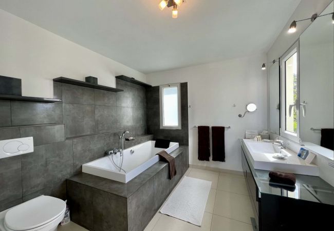 Villa à Saint Barthélemy - Allyre loue la belle VILLA DASHA à Saint Barthelemy Villa à Saint Barthélemy - Allyre loue la belle VILLA DASHA à Saint Barthelemy