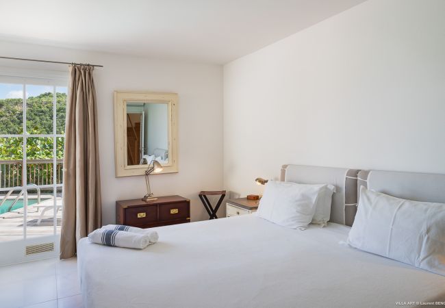 Villa à Saint Barthélemy - La villa ART offre une vue imprenable à Saint Barthelemy Villa à Saint Barthélemy - La villa ART offre une vue imprenable à Saint Barthelemy