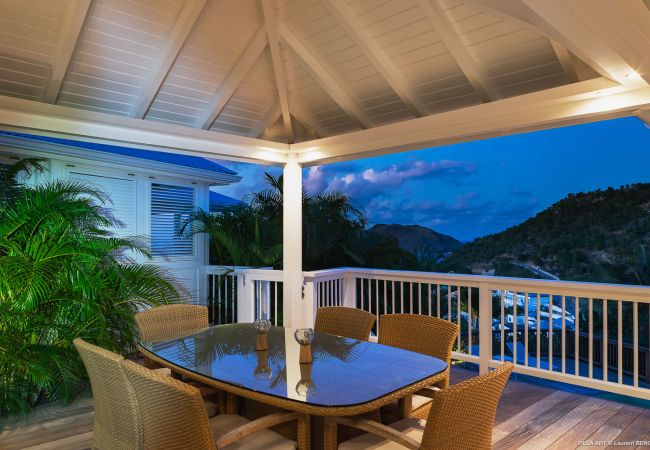 Villa à Saint Barthélemy - La villa ART offre une vue imprenable à Saint Barthelemy Villa à Saint Barthélemy - La villa ART offre une vue imprenable à Saint Barthelemy
