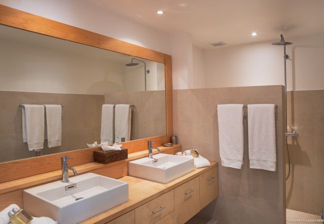 Villa à Saint Barthélemy - La villa ART offre une vue imprenable à Saint Barthelemy Villa à Saint Barthélemy - La villa ART offre une vue imprenable à Saint Barthelemy