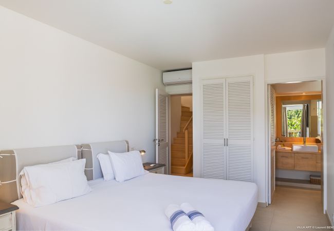 Villa à Saint Barthélemy - La villa ART offre une vue imprenable à Saint Barthelemy Villa à Saint Barthélemy - La villa ART offre une vue imprenable à Saint Barthelemy