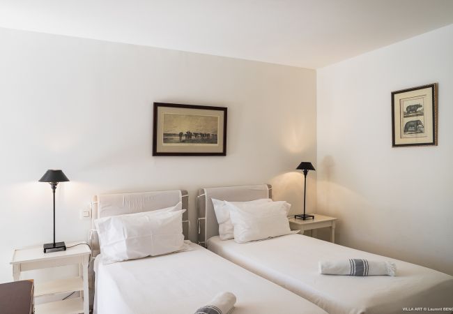 Villa à Saint Barthélemy - La villa ART offre une vue imprenable à Saint Barthelemy Villa à Saint Barthélemy - La villa ART offre une vue imprenable à Saint Barthelemy