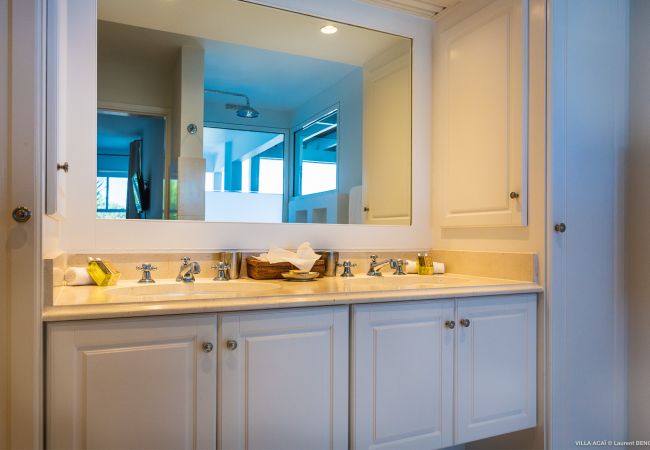 Villa a Saint Barthélemy - La villa ACAÏ offre une vue imprenable à Saint Barthelemy Villa a Saint Barthélemy - La villa ACAÏ offre une vue imprenable à Saint Barthelemy