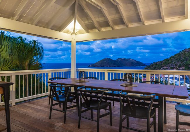 Villa a Saint Barthélemy - La villa ACAÏ offre une vue imprenable à Saint Barthelemy Villa a Saint Barthélemy - La villa ACAÏ offre une vue imprenable à Saint Barthelemy