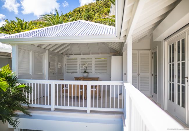 Villa a Saint Barthélemy - La villa ACAÏ offre une vue imprenable à Saint Barthelemy Villa a Saint Barthélemy - La villa ACAÏ offre une vue imprenable à Saint Barthelemy