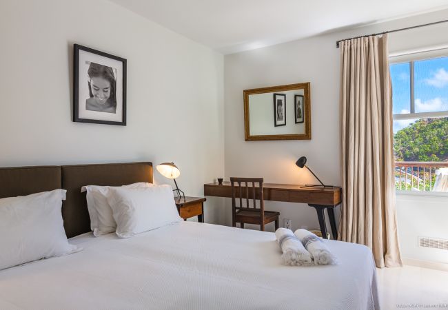 Villa a Saint Barthélemy - La villa ACAÏ offre une vue imprenable à Saint Barthelemy Villa a Saint Barthélemy - La villa ACAÏ offre une vue imprenable à Saint Barthelemy