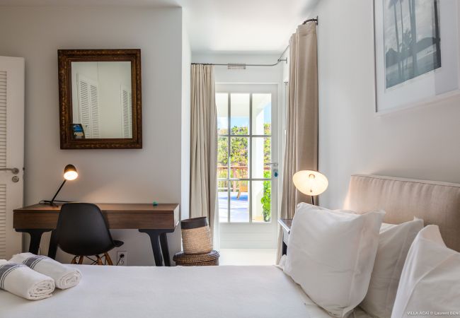 Villa a Saint Barthélemy - La villa ACAÏ offre une vue imprenable à Saint Barthelemy Villa a Saint Barthélemy - La villa ACAÏ offre une vue imprenable à Saint Barthelemy