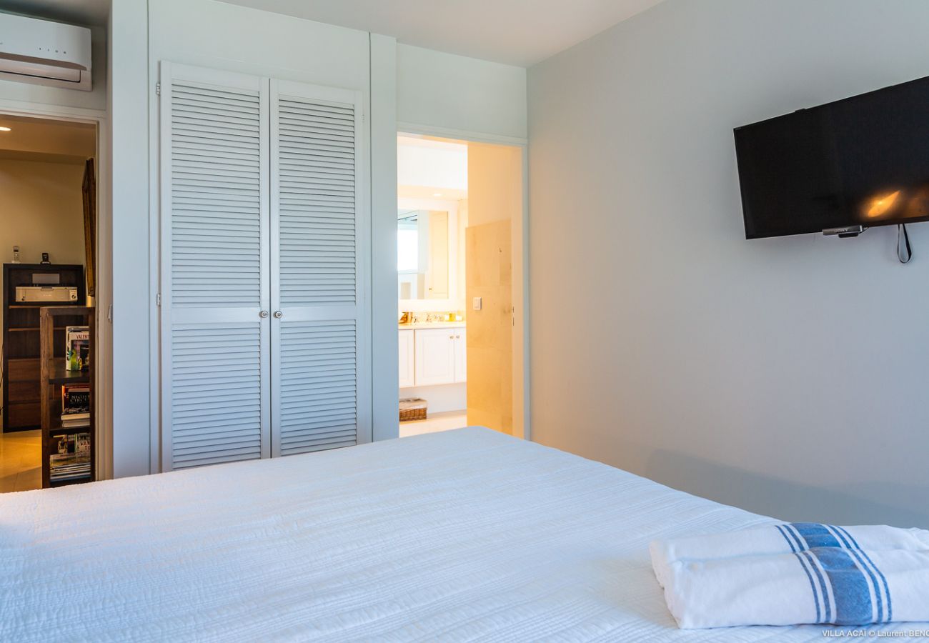 Villa a Saint Barthélemy - La villa ACAÏ offre une vue imprenable à Saint Barthelemy Villa a Saint Barthélemy - La villa ACAÏ offre une vue imprenable à Saint Barthelemy