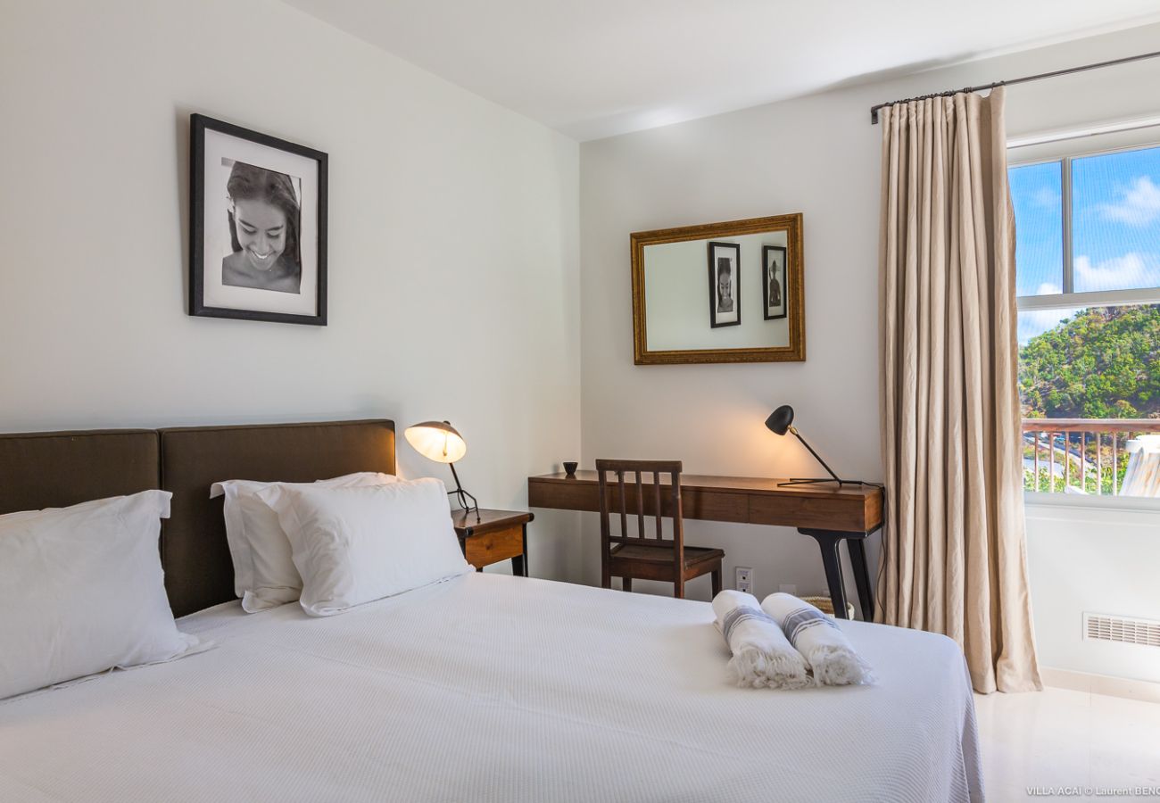 Villa a Saint Barthélemy - La villa ACAÏ offre une vue imprenable à Saint Barthelemy Villa a Saint Barthélemy - La villa ACAÏ offre une vue imprenable à Saint Barthelemy