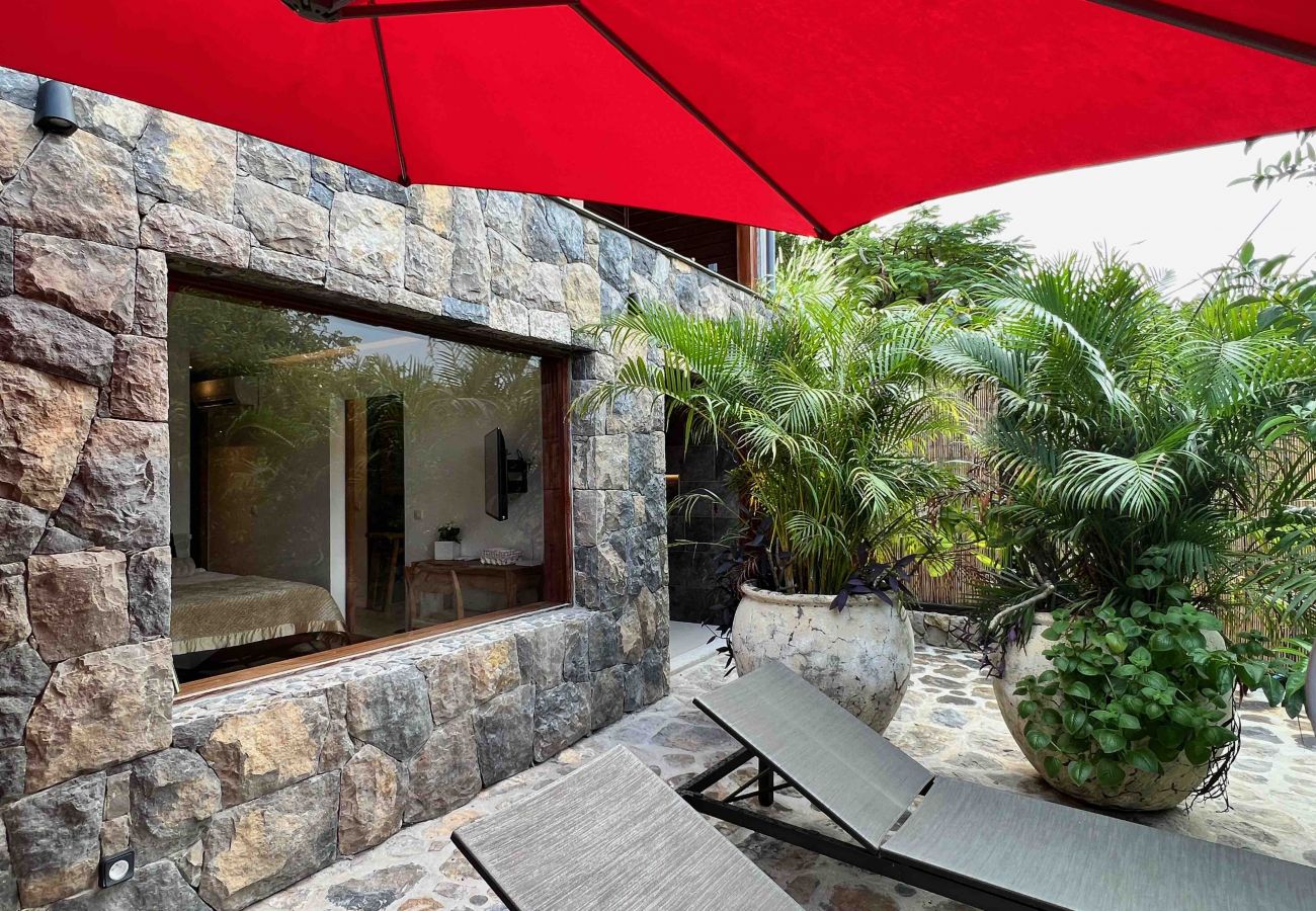 Studio a Saint Barthélemy - The Nest joli studio à Lurin sur l'île de Saint Barthelemy. Studio a Saint Barthélemy - The Nest joli studio à Lurin sur l'île de Saint Barthelemy.