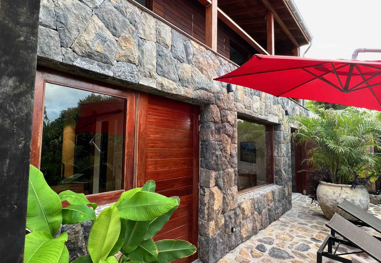 Studio a Saint Barthélemy - The Nest joli studio à Lurin sur l'île de Saint Barthelemy. Studio a Saint Barthélemy - The Nest joli studio à Lurin sur l'île de Saint Barthelemy.