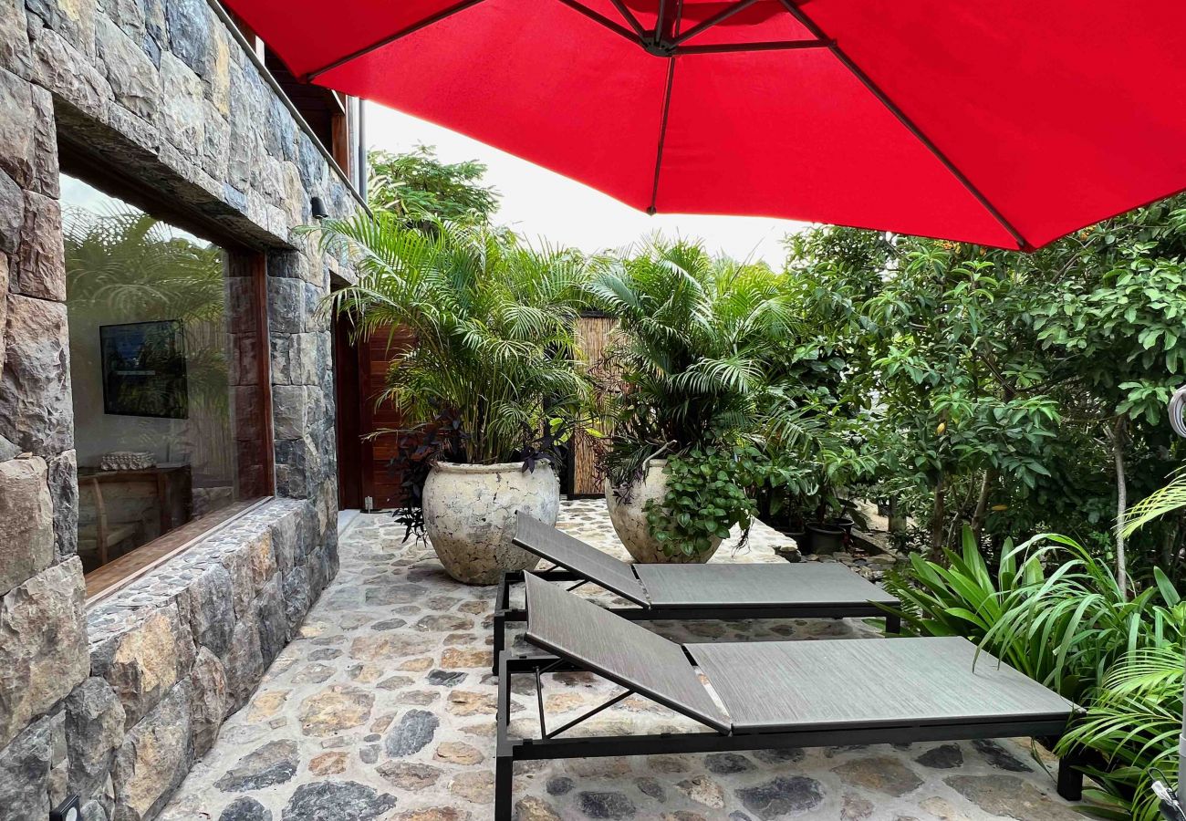 Studio a Saint Barthélemy - The Nest joli studio à Lurin sur l'île de Saint Barthelemy. Studio a Saint Barthélemy - The Nest joli studio à Lurin sur l'île de Saint Barthelemy.