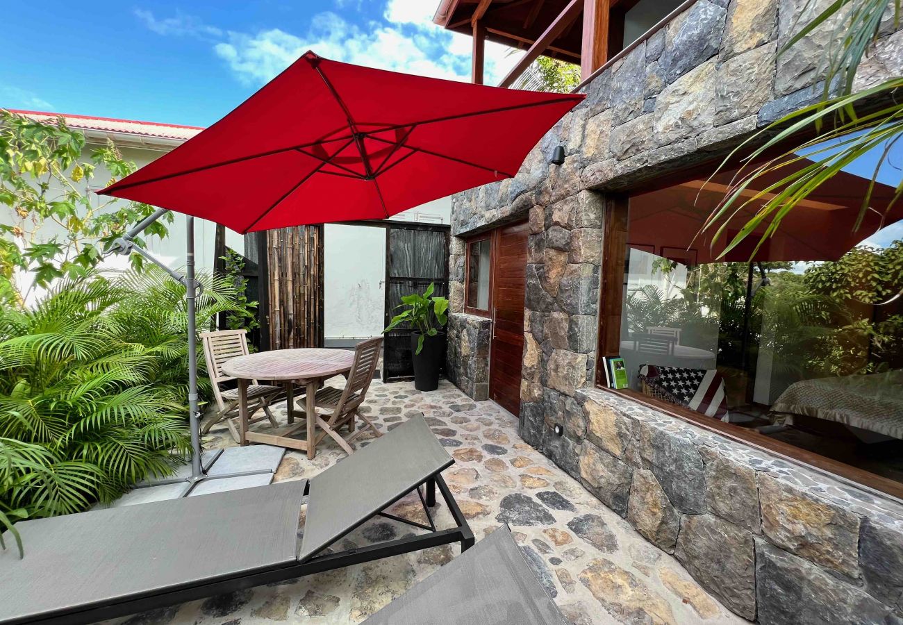 Studio a Saint Barthélemy - The Nest joli studio à Lurin sur l'île de Saint Barthelemy. Studio a Saint Barthélemy - The Nest joli studio à Lurin sur l'île de Saint Barthelemy.