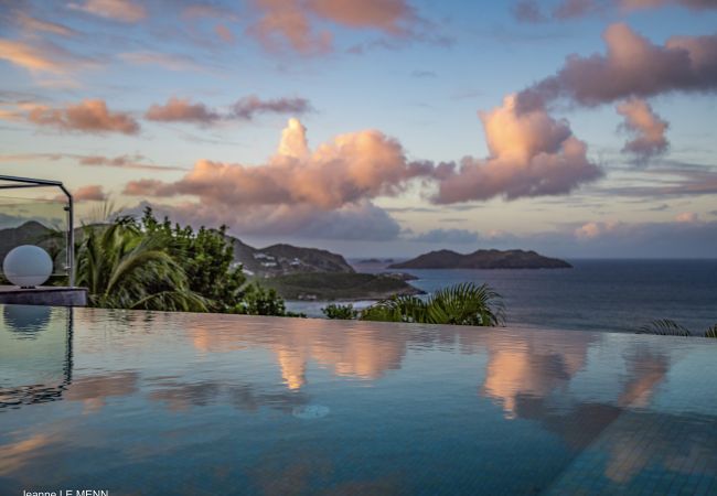 Enjoy the colors of the sunset on the bay of st Jean. Enjoy the colors of the sunset on the bay of st Jean.
