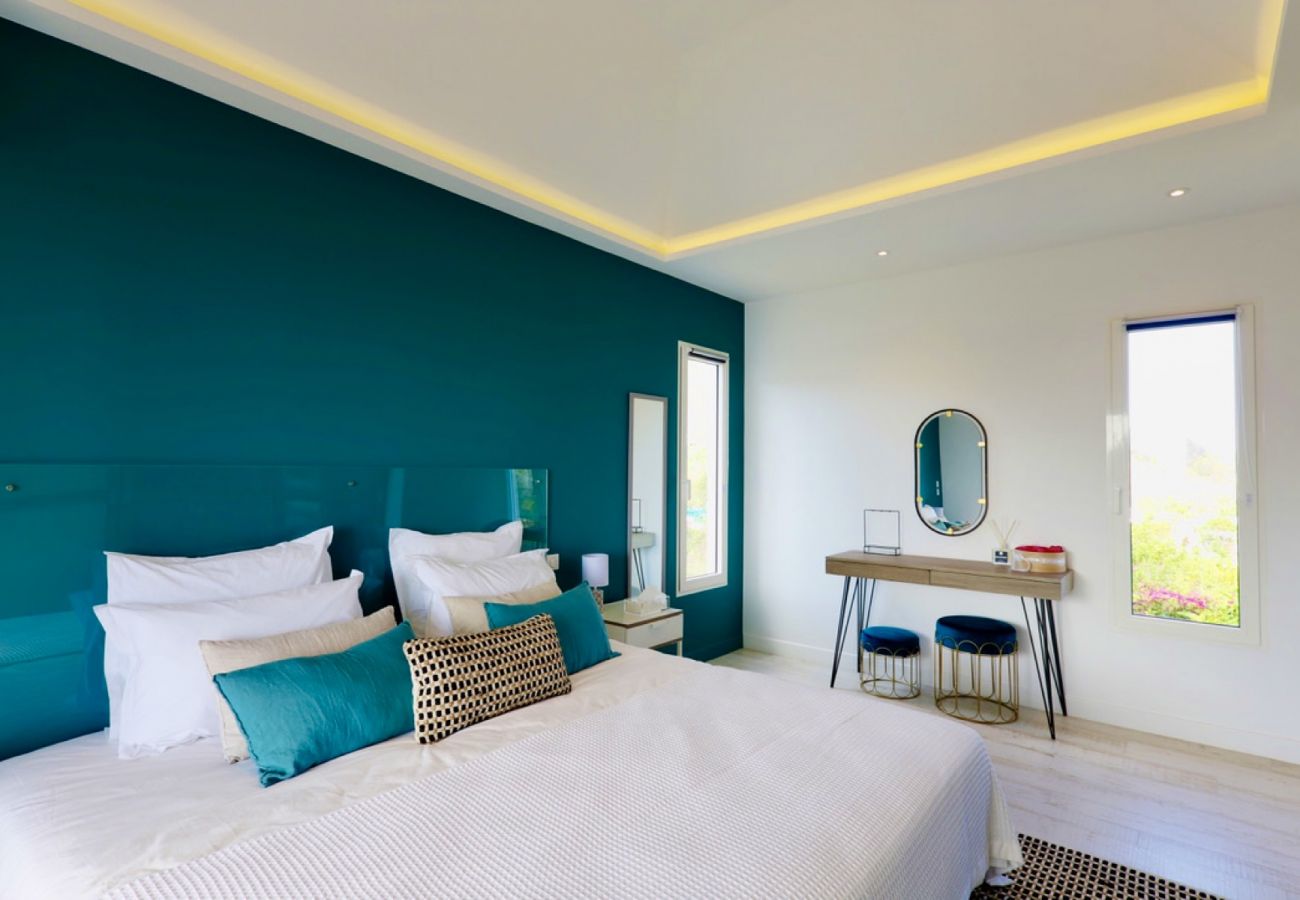 Villa in Saint Barthélemy - Villa Coucher de Soleil on the heights of Corossol Villa in Saint Barthélemy - Villa Coucher de Soleil on the heights of Corossol