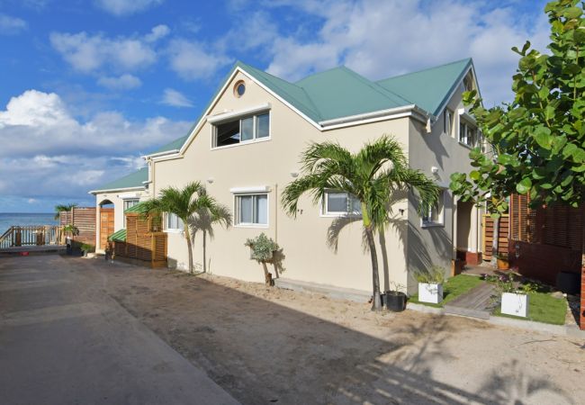 Terraced House in Saint Barthélemy - 4 bedroom house on the beach of Lorient in Saint Barthelemy Terraced House in Saint Barthélemy - 4 bedroom house on the beach of Lorient in Saint Barthelemy