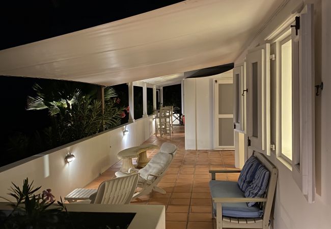 Villa in Saint Barthélemy - Maison Rose in Toiny: Pretty Three Bedrooms Villa close to the Beach Villa in Saint Barthélemy - Maison Rose in Toiny: Pretty Three Bedrooms Villa close to the Beach