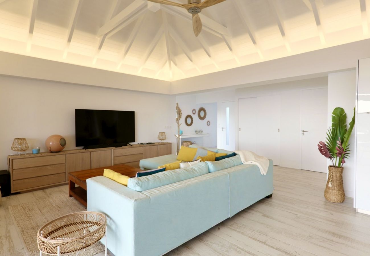 Villa in Saint Barthélemy - Villa Coucher de Soleil on the heights of Corossol Villa in Saint Barthélemy - Villa Coucher de Soleil on the heights of Corossol