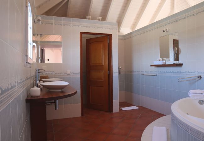 Villa in Saint Barthélemy - Villa LES GAILLACS in Saint Barth an incredible view Villa in Saint Barthélemy - Villa LES GAILLACS in Saint Barth an incredible view