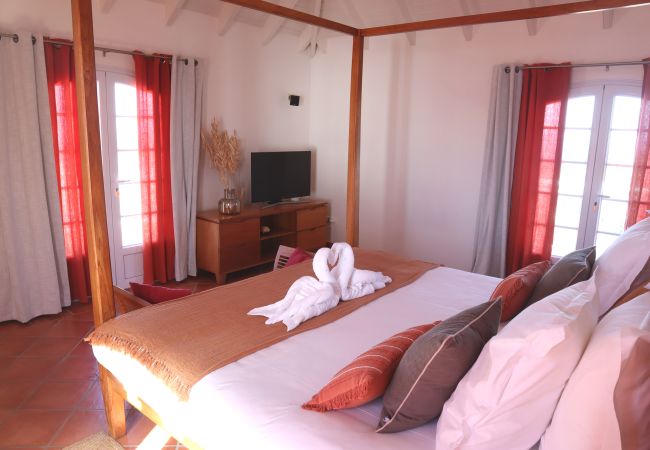 Villa in Saint Barthélemy - Villa LES GAILLACS in Saint Barth an incredible view Villa in Saint Barthélemy - Villa LES GAILLACS in Saint Barth an incredible view