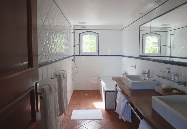 Villa in Saint Barthélemy - Villa LES GAILLACS in Saint Barth an incredible view Villa in Saint Barthélemy - Villa LES GAILLACS in Saint Barth an incredible view